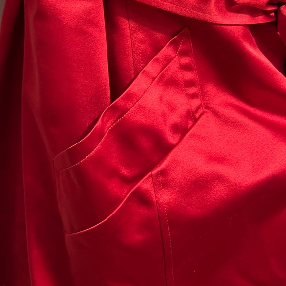 Vintage Anne Klein Satin Trench Coat - Red, Size 2X - Picture 4 of 8